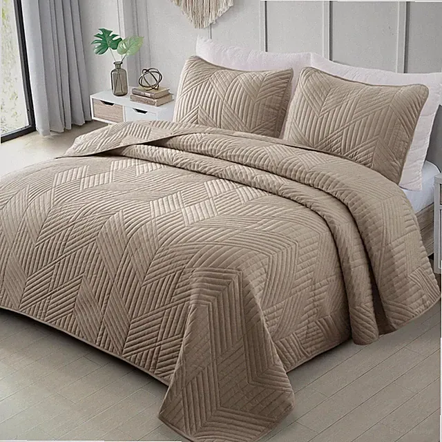 Exclusivo Mezcla King Quilt Set, Lightweight Taupe Bedspreads, Ultrasonic