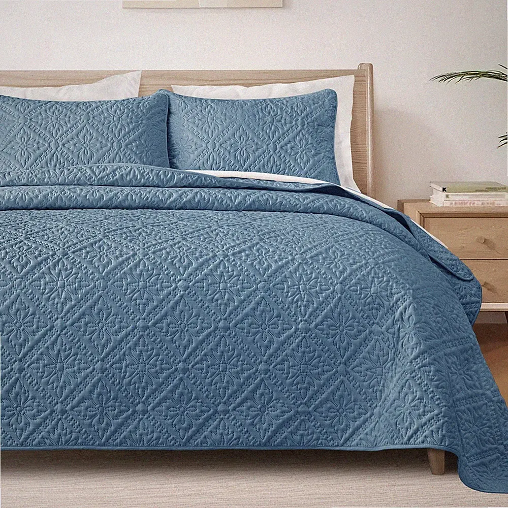 Exclusivo Mezcla Queen Quilt Bedding Set, Lightweight Soft Bedspreads Coverlets