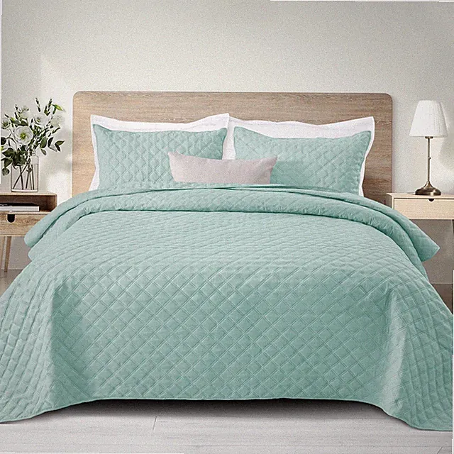 Exclusivo Mezcla Soft Quilt Set Queen/Full, 3-Piece Lightweight Quilt Aqua